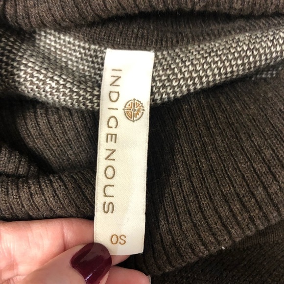 Indigenous Brown Cape Poncho Style Sweater Size One Size NWT - Picture 3 of 4